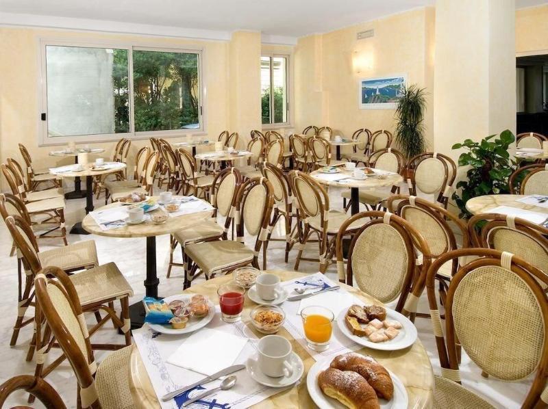 Hotel Prestige Cattolica Exterior foto