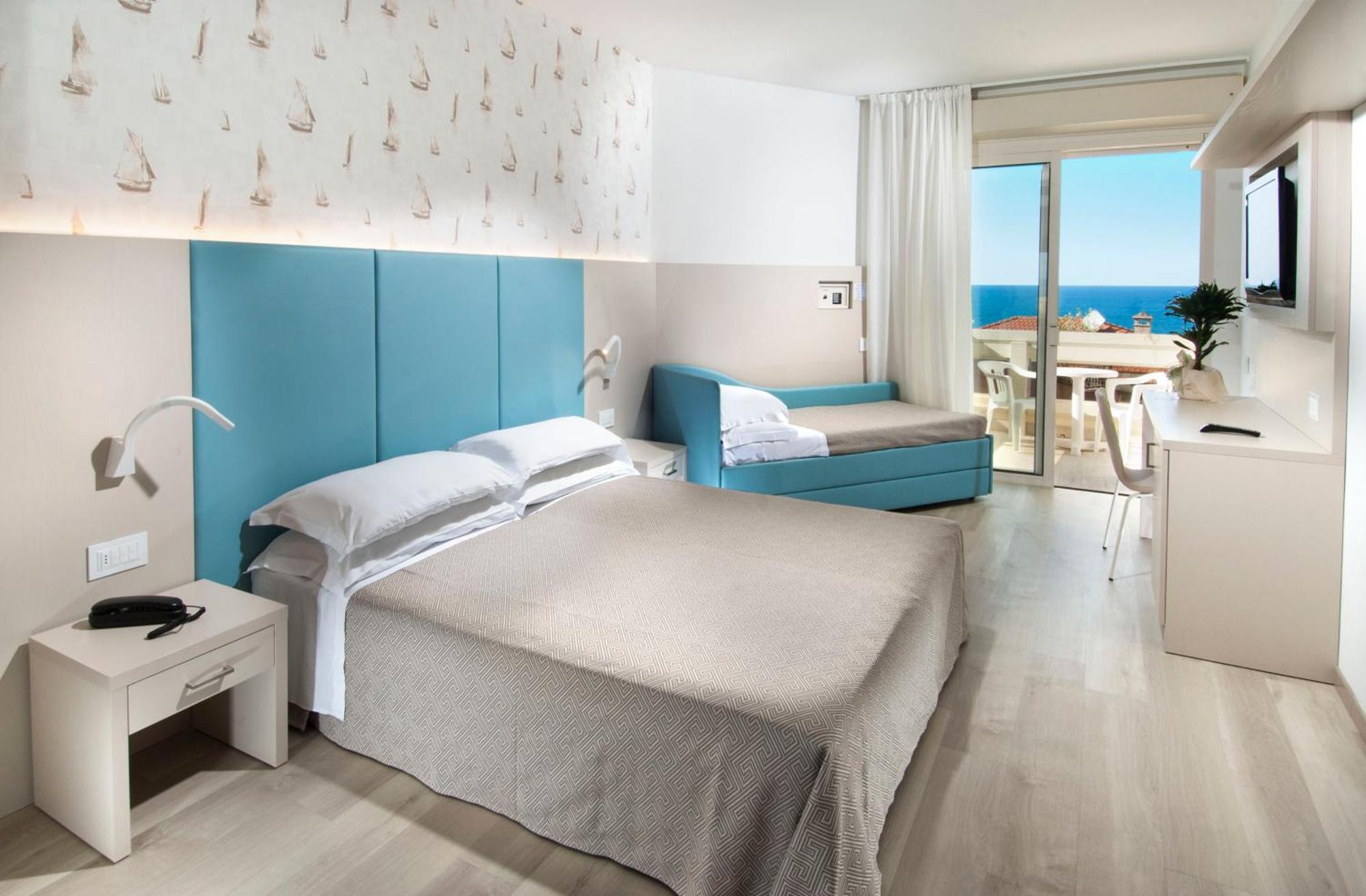 Hotel Prestige Cattolica Exterior foto